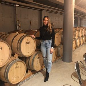 Meet your Posher, Jennifer